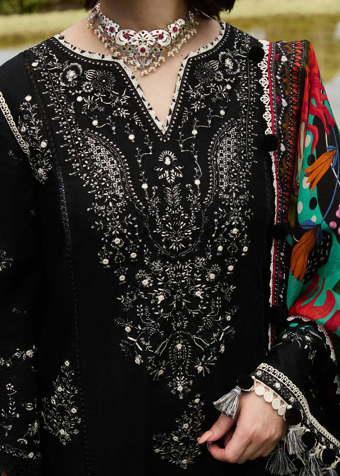 Hussain Rehar Embroidered lawn 3pc D-272 - Image 2