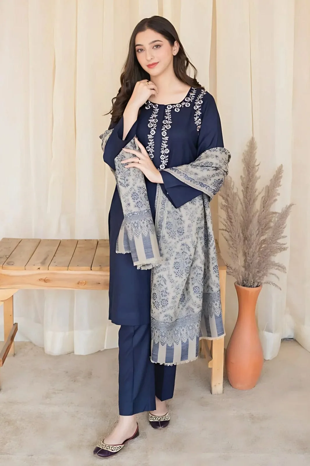 Sapphire SC-841 blue embroidered lawn three-piece suit