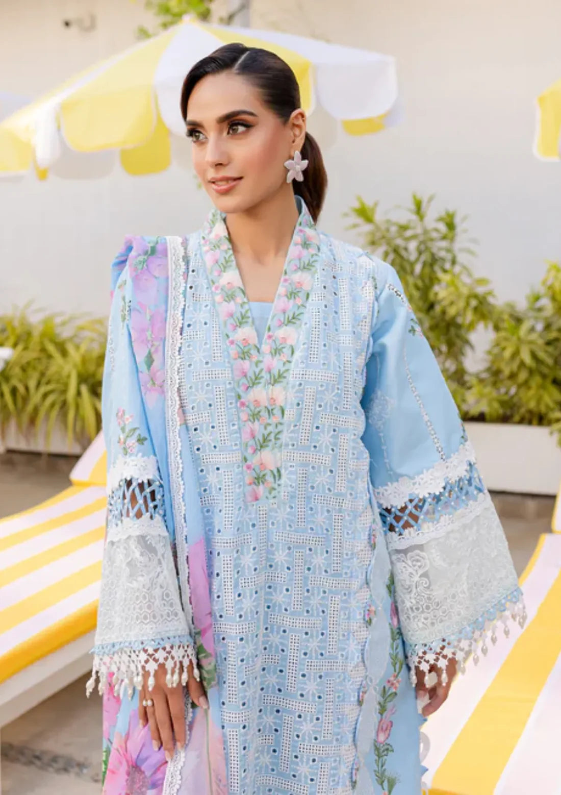 Eid Collection D-253 Lawn Embroidered 3Pc - Image 3